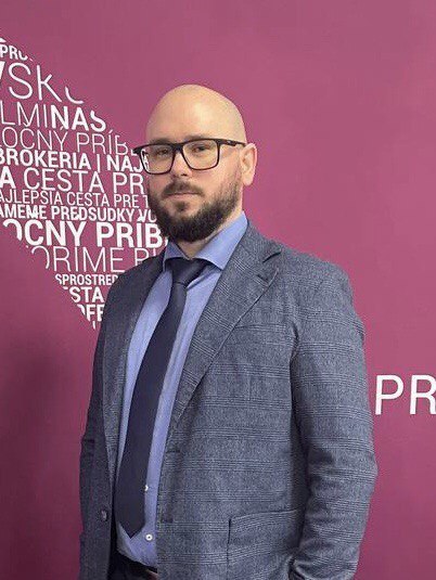 finančny sprostredkovateľ, Viacheslav Popov,